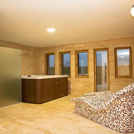 Hotel Vila Zana Гостивар Екстериор снимка