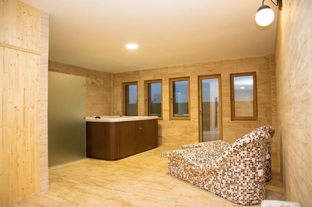 Hotel Vila Zana Гостивар Екстериор снимка